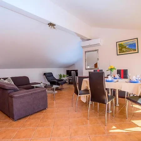 Old Stone House - Private Pool - Jacuzzi - Panoramic View -full Privacy *