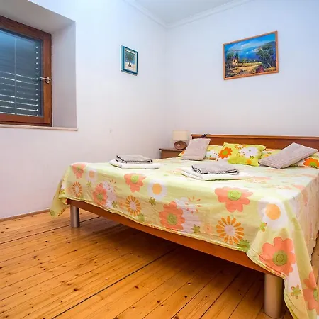 Old Stone House - Private Pool - Jacuzzi - Panoramic View -full Privacy Βίλα Jesenice (Split-Dalmatia)