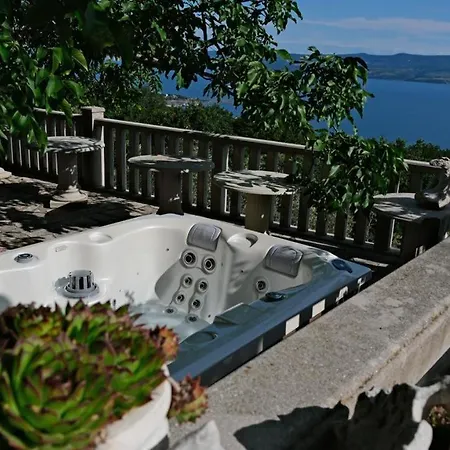 Old Stone House - Private Pool - Jacuzzi - Panoramic View -full Privacy Єсенице
